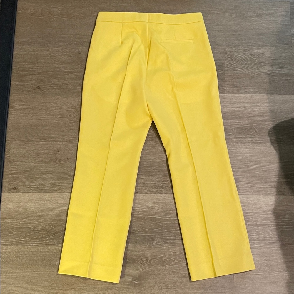 Tory Burch Yellow Wool Cropped Pleated Trousers - Picture 6 of 6